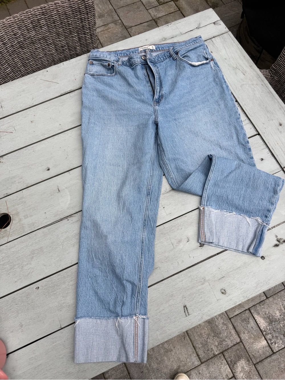 Abercrombie & Fitch Light Blue Straight-Leg Jeans with Selvedge Cuff